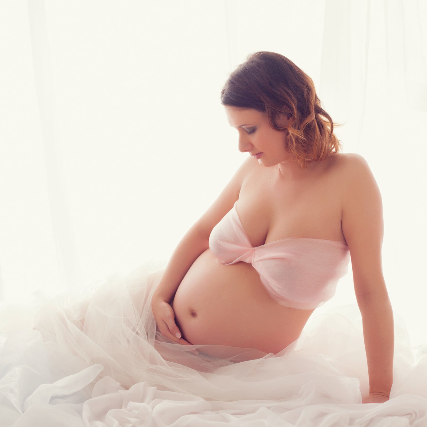 Artistic Pregnancy Photos with flare of Fine Art Nude