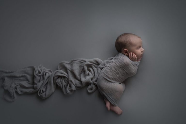 14 newborn baby photo ideas and how to take them - Picsart Blog