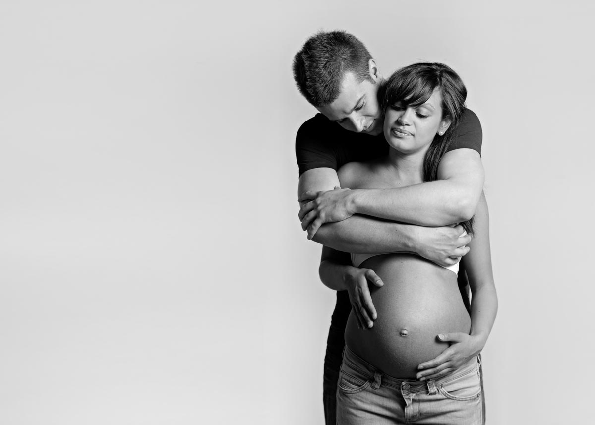 Beautiful Young Pregnant Couple Posing Studio Stock Photo 162099059 |  Shutterstock