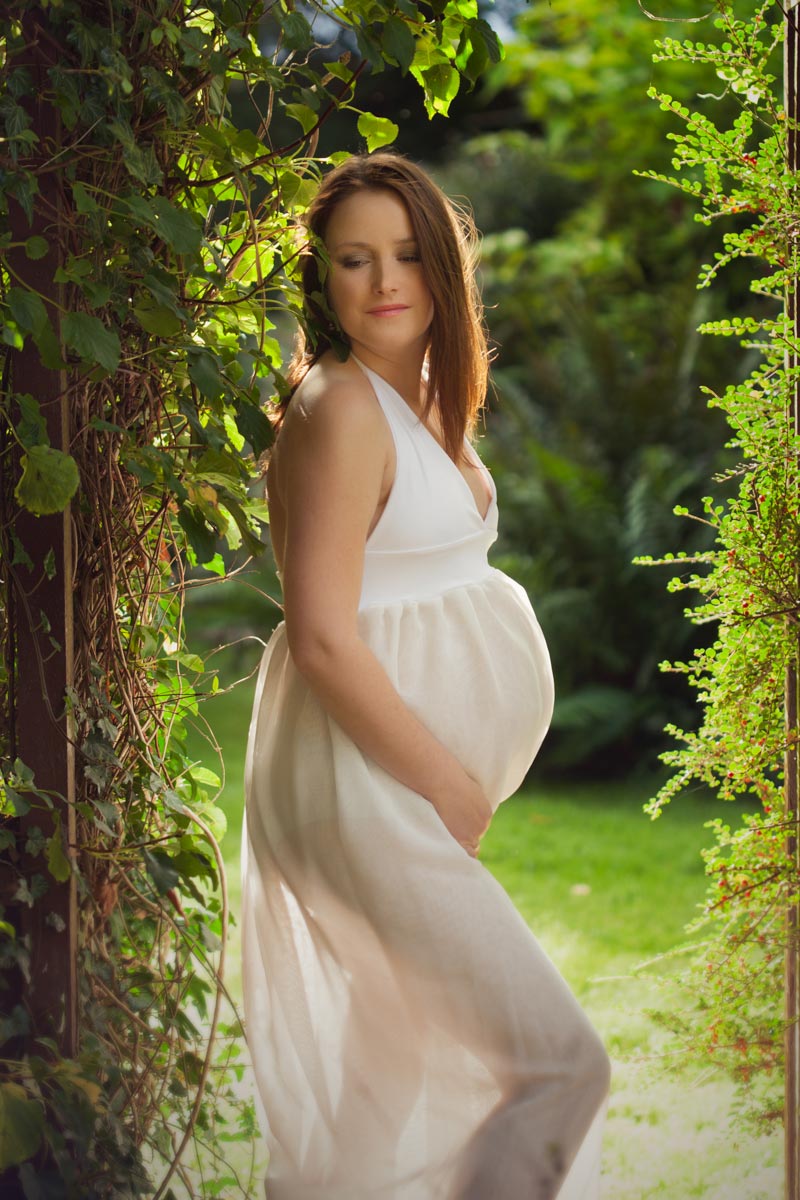 8 Maternity Photoshoot Ideas For Expectant Mothers